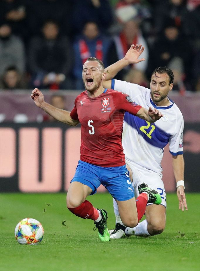 Soccer Football - Euro 2020 Qualifier - Group A - Czech Republic v Kosovo - Doosan Arena, Plzen, Czech Republic - November 14, 2019  Czech Republic's Vladimir Coufal in a