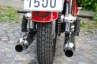 Dodávka smetla motorku, dva lidé jsou těžce zraněni