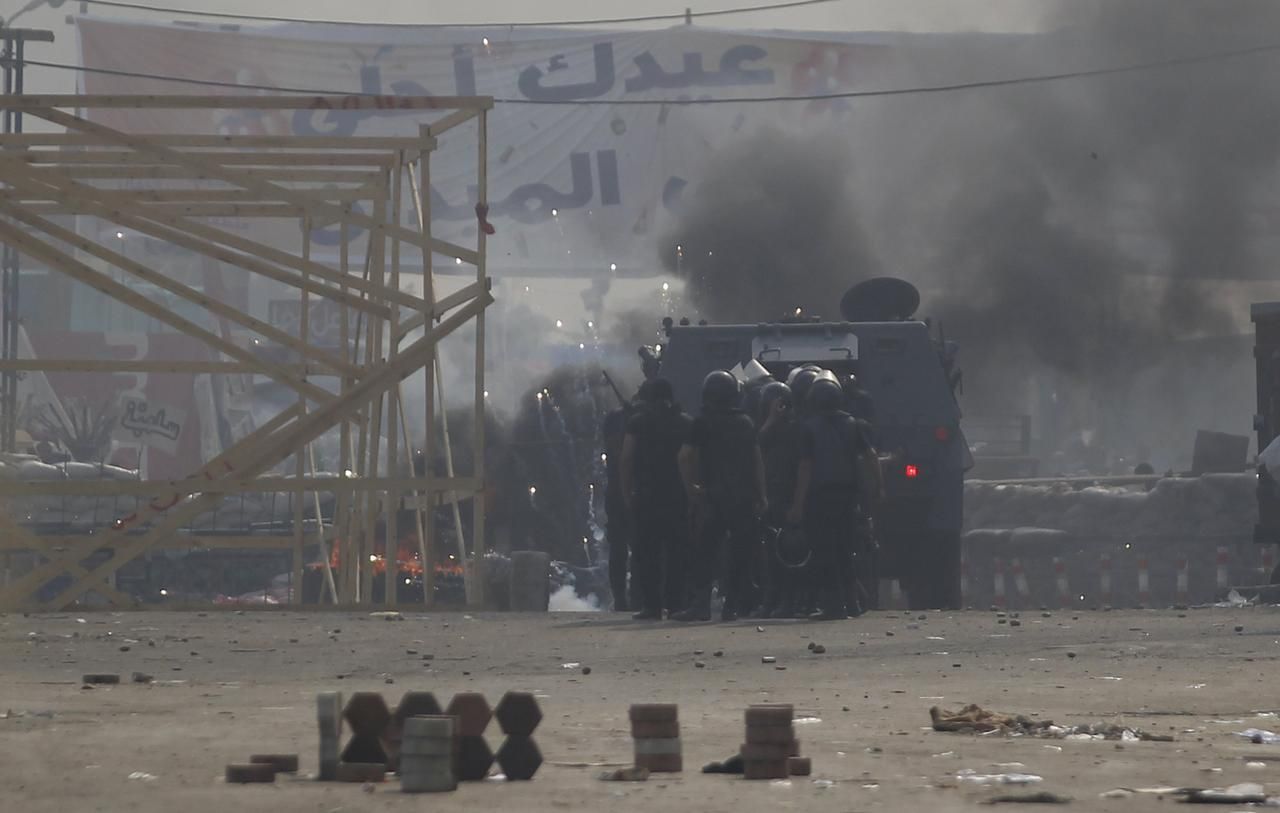 Egypt - zásah proti demonstraci Mursího stoupenců