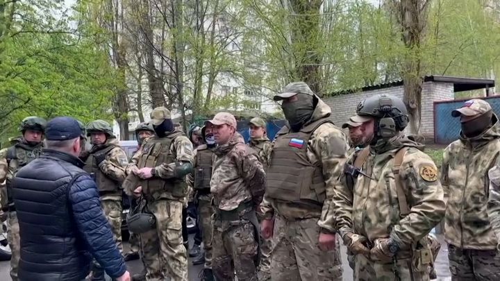 Nejnebezpečnější město v Rusku? Kreml zahájil ofenzivu proti sobě, žertují Ukrajinci