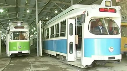 Egyptská Alexandrie obnovuje 60 let staré tramvaje. Jízdné je za korunu