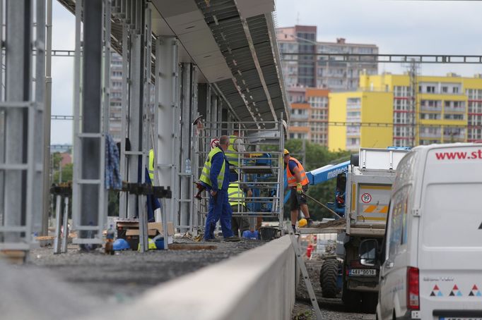 Rozestavěná železniční stanice Praha - Eden (červen 2020)