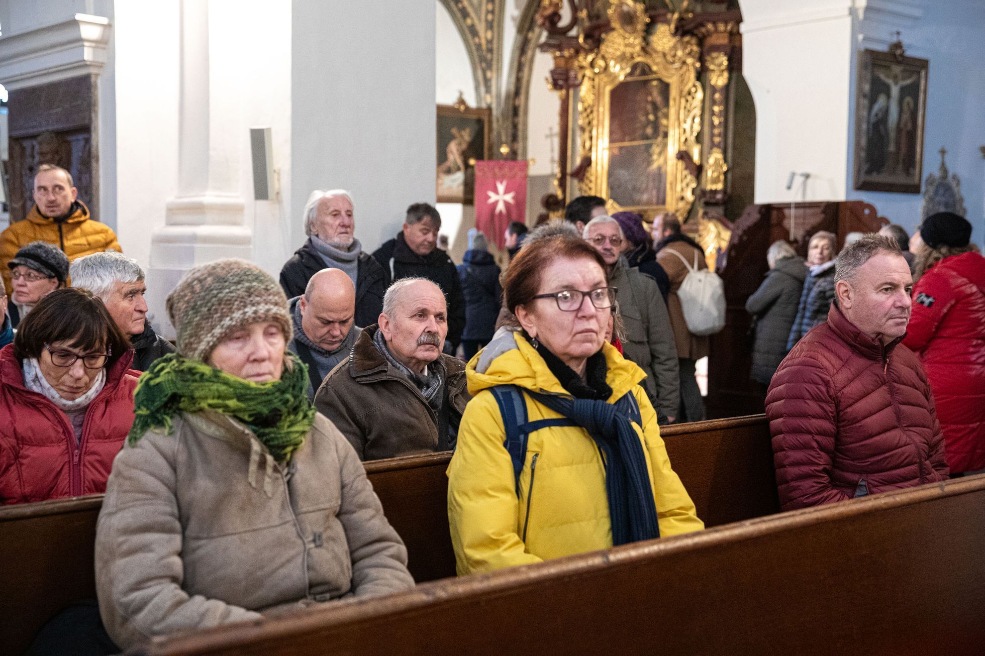 Veřejné rozloučení s Karlem Schwarzenbergem, vystavená rakev v kostele Panny Marie pod řetězem v Praze, Řád Maltézských rytířů