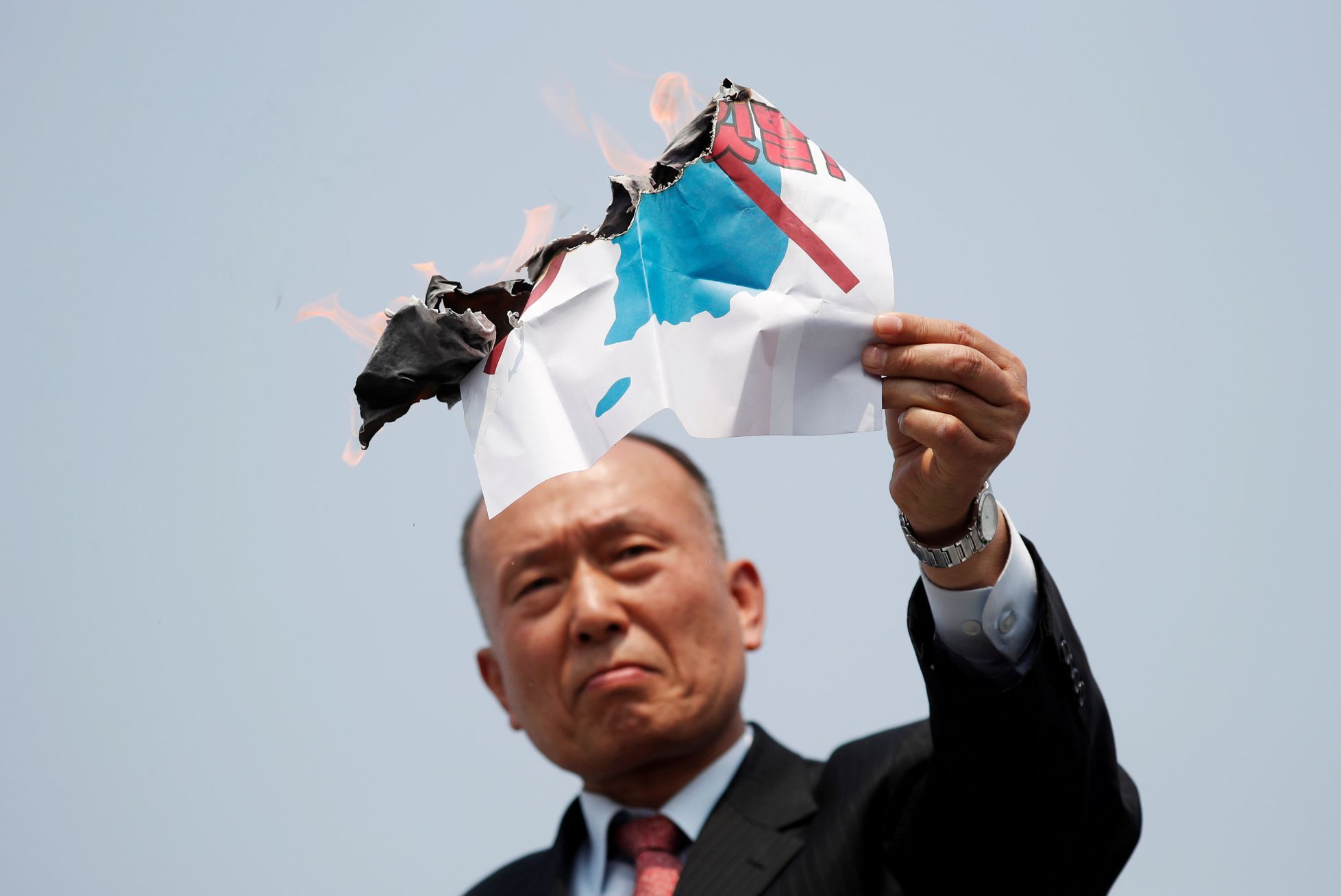 Protest v jihokorejském Pchadžu proti summitu Korejí