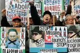 Jihokorejci demonstrují proti plánu KLDR testovat raketu Taepodong-2
