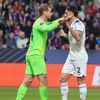 Ivan Provedel a Samuel Gigot v zápase EL Viktora Plzeň - Lazio