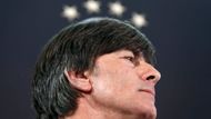 Joachim Löw dostává od německého fotbalového svazu ročně 2,15 milionů liber (70 milionů korun).