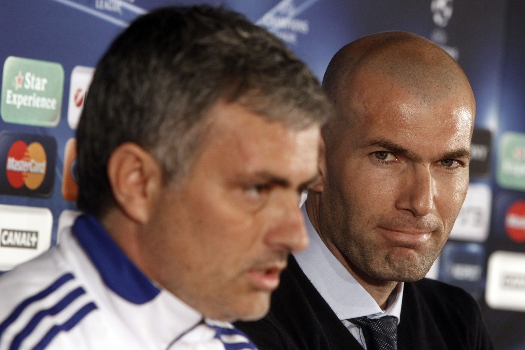 Zinedine Zidane a José Mourinho (2011)