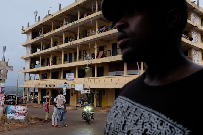 Po stopách otrokářů v africké Ghaně, kteří odsud začali před 400 lety vyvážet otroky do Ameriky. 1. 8. 2019