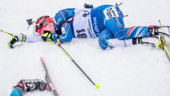 Jessica Jislová padal v cíli únavou, ale dřina stála za to. Čtyřiadvacátým místem ve sprintu si zapsala životní výsledek.