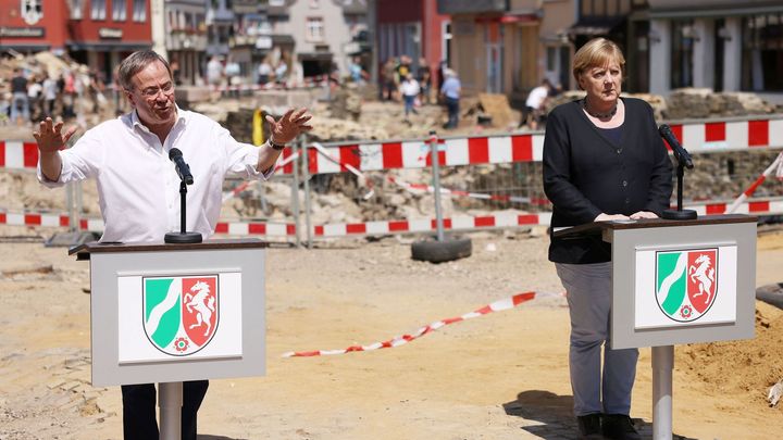 Potíže možného nástupce Merkelové. Po "odporném" chování Lascheta klesá CDU podpora; Zdroj foto: Reuters