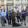 Poloautomatiční střelci protestují před Žofínem
