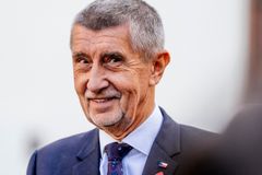 Babiš ani náznakem neřekl, jak vyřeší střet zájmů. Čas má do Vánoc, zní z Hradu