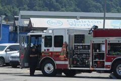 Jeden člověk zahynul při explozi v koksovně ocelárny U.S. Steel u Pittsburghu