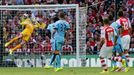 Community Shield, Arsenal - Manchester City: Olivier Giroud - Wilfredo Caballero