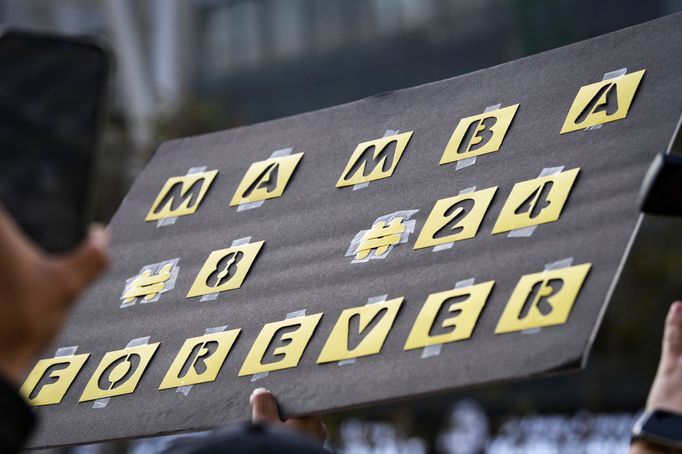 Jan 26, 2020; Los Angeles, CA, USA;  Fans mourn the loss of NBA legend Kobe Bryant outside of the Staples Center in Los Angeles. Mandatory Credit: Harrison Hill-USA TODAY