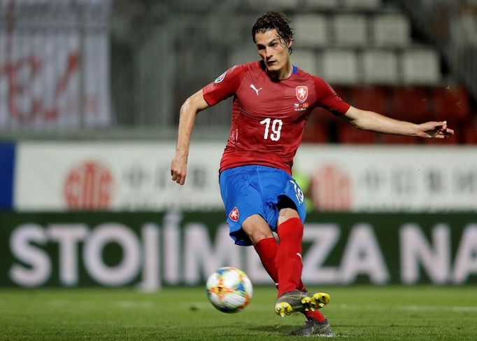 FILE PHOTO: Soccer Football - Euro 2020 Qualifier - Group A - Czech Republic v Montenegro - Andruv Stadion, Olomouc, Czech Republic - June 10, 2019  Czech Republic's Patr