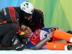 Švýcarský skokan Ammann se po těžkém pádu ocitl v péči lékařů.
