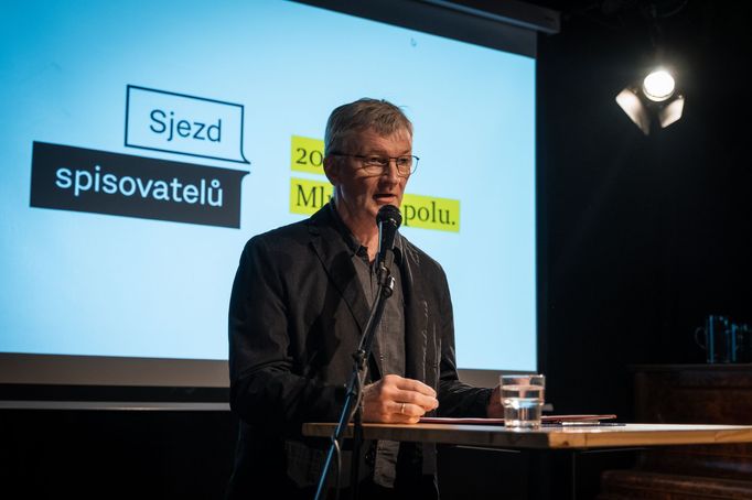 Běloruský filolog a překladatel Siarhiej Šupa přiblížil postavení tamních literátů.