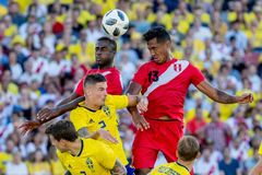 Švédové hráli v přípravě proti Peru bez branek, Španěly spasil těsně před koncem Aspas