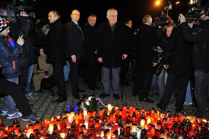 Prezident Miloš Zeman na pietním místě v Uherském Brodu.