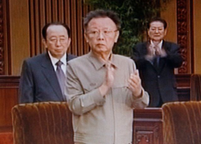 Kim Čong-il v parlamentu