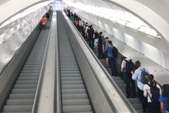 Eskalátory v metru na Karlově náměstí se dočkají opravy, práce začnou v říjnu