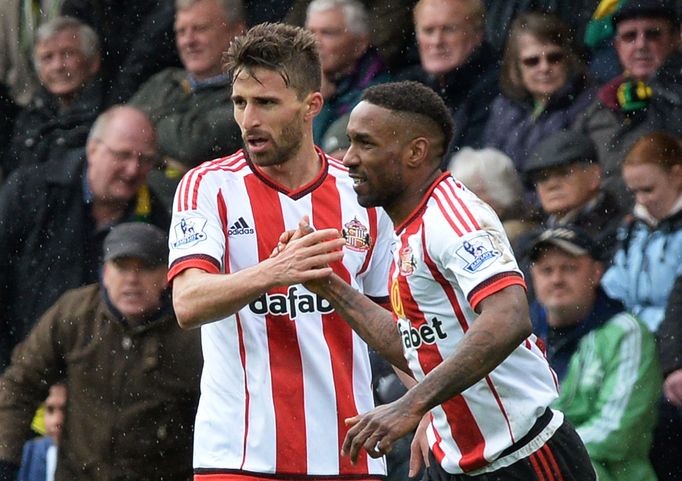 Jermain Defoe a Fabio Borini (Sunderlnad) v Premier League 2015-16