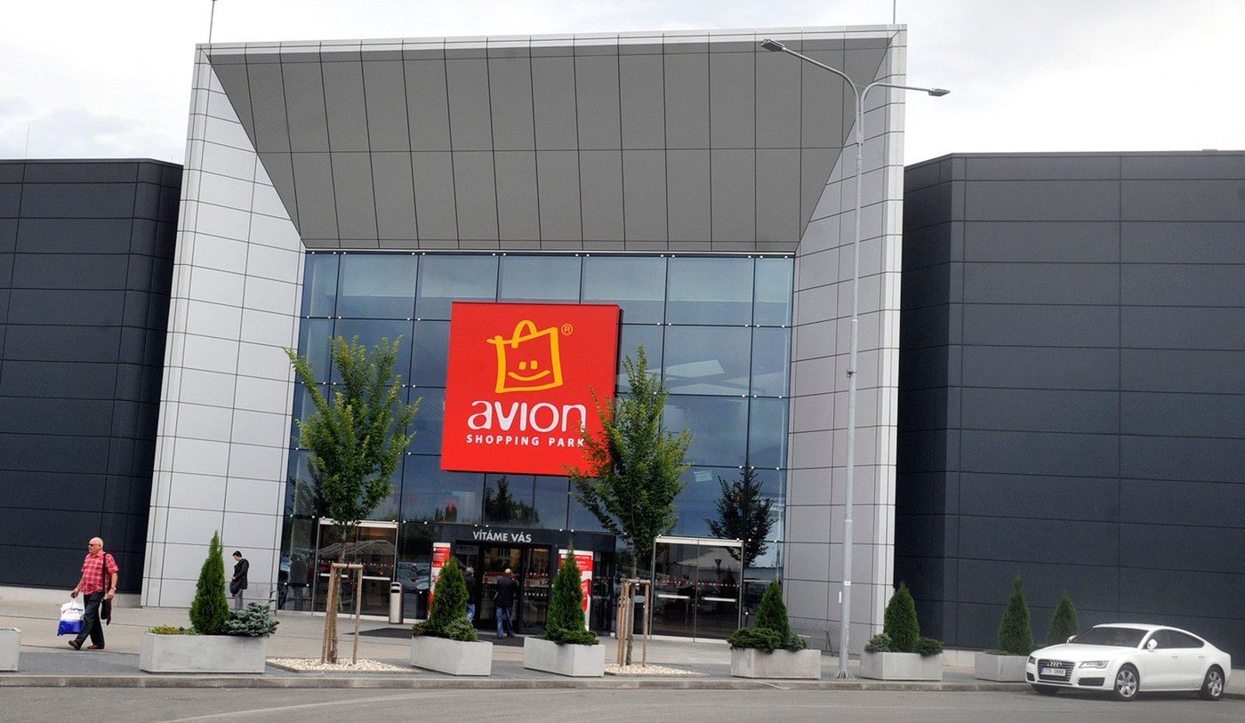 nákupní centrum parkoviště