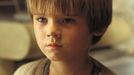 Jake Lloyd jako Anakin Skywalker.