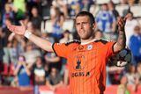 Fotbalisté Olomouce porazili v utkání 29. kola nejvyšší soutěže Znojmo 2:0 a udrželi naději na záchranu.