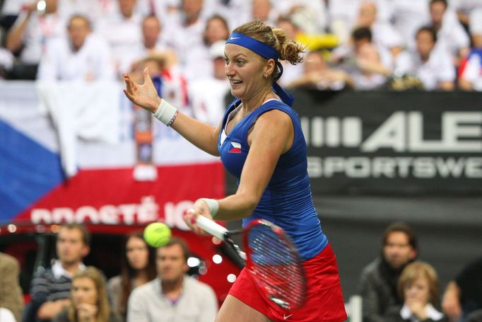 Fed Cup, finále 2014: Petra Kvitové v zápase s Angelique Kerberovou