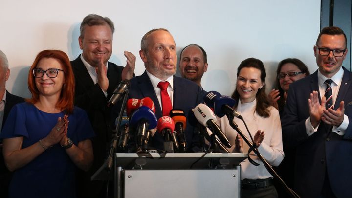 Do vlády půjdeme s kýmkoliv, být v opozici nemá smysl, říká šéf Trikolóry Klaus