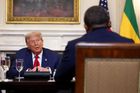 Trump lichotil cizímu prezidentovi. Mnohé tím ale urazil a využil toho Kalousek