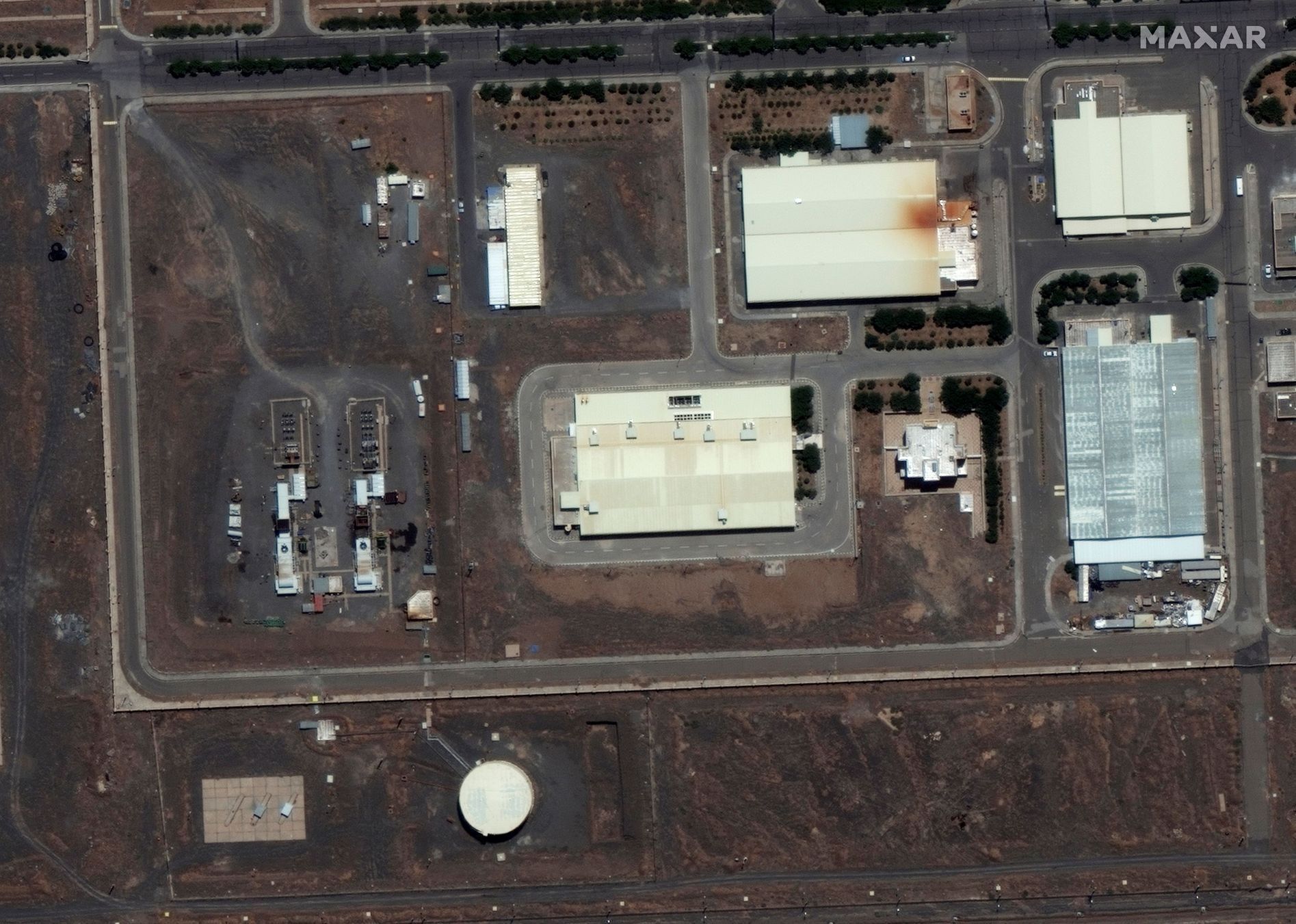 Satelitní fotografie komplexu na obohacování uranu v Natanzu. Zařízení je pod zemským povrchem.