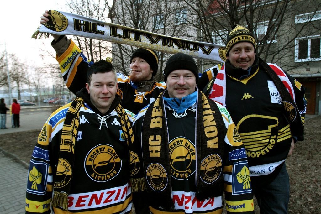 Fanoušci na hokeji v Litvínově