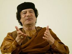 Muammar Kaddáfí, který v Libyi vládne pevnou rukou už téměř 40 let, se rozhodl ukázat Západu svou přívětivou tvář