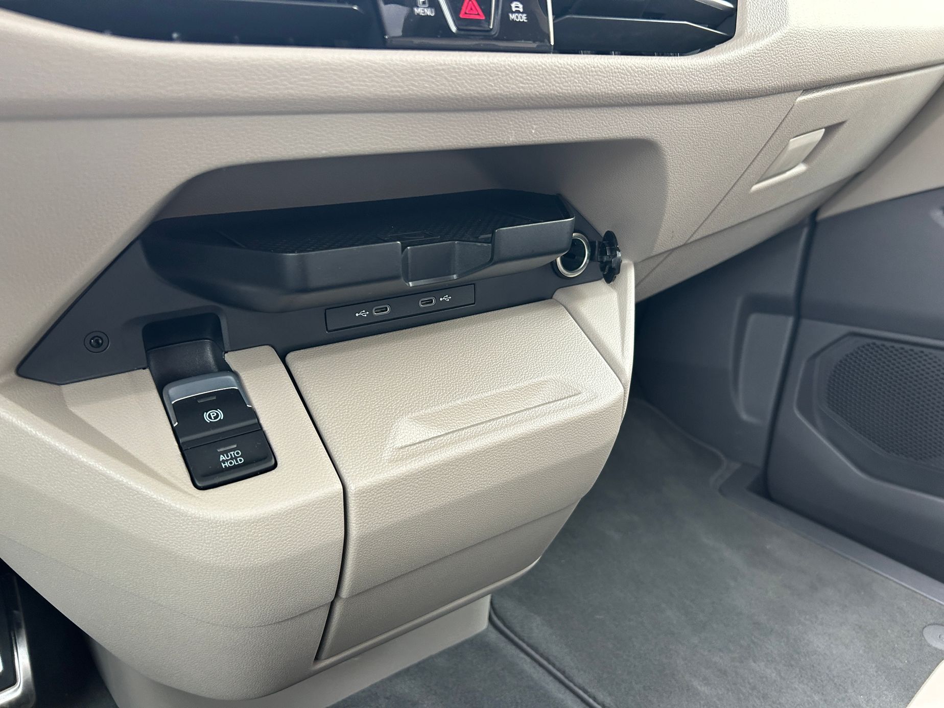 VW T7 Multivan spací box