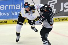 Litvínov ovládl podkrušnohorské derby a jeho vítězná série trvá