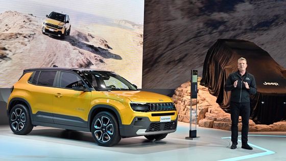 Elektrický Jeep Avenger je jednou z mála skutečných novinek letošního pařížského autosalonu.