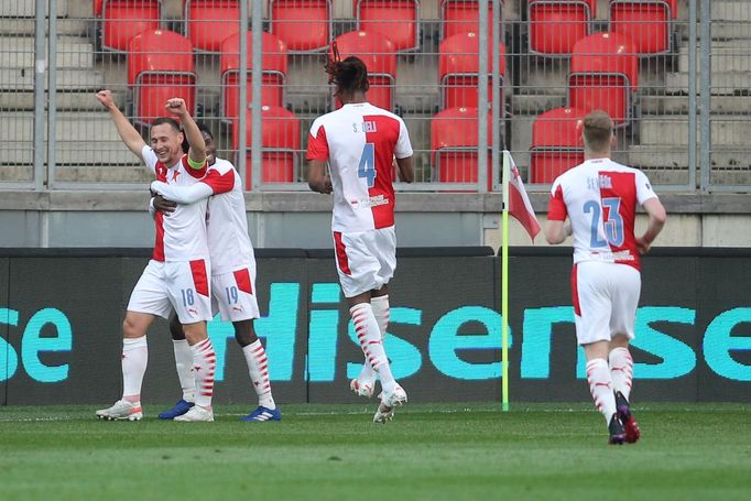 Slávistická radost v zápase 30. kola F:L Slavia - Plzeň