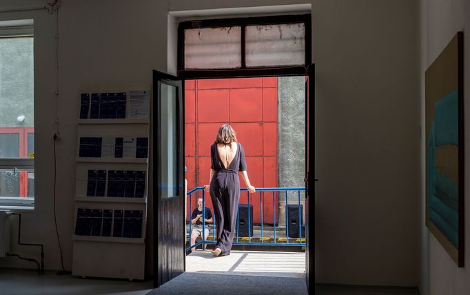 Vchod do Galerie Emila Filly v nových prostorách Domu kultury v Ústí nad Labem.