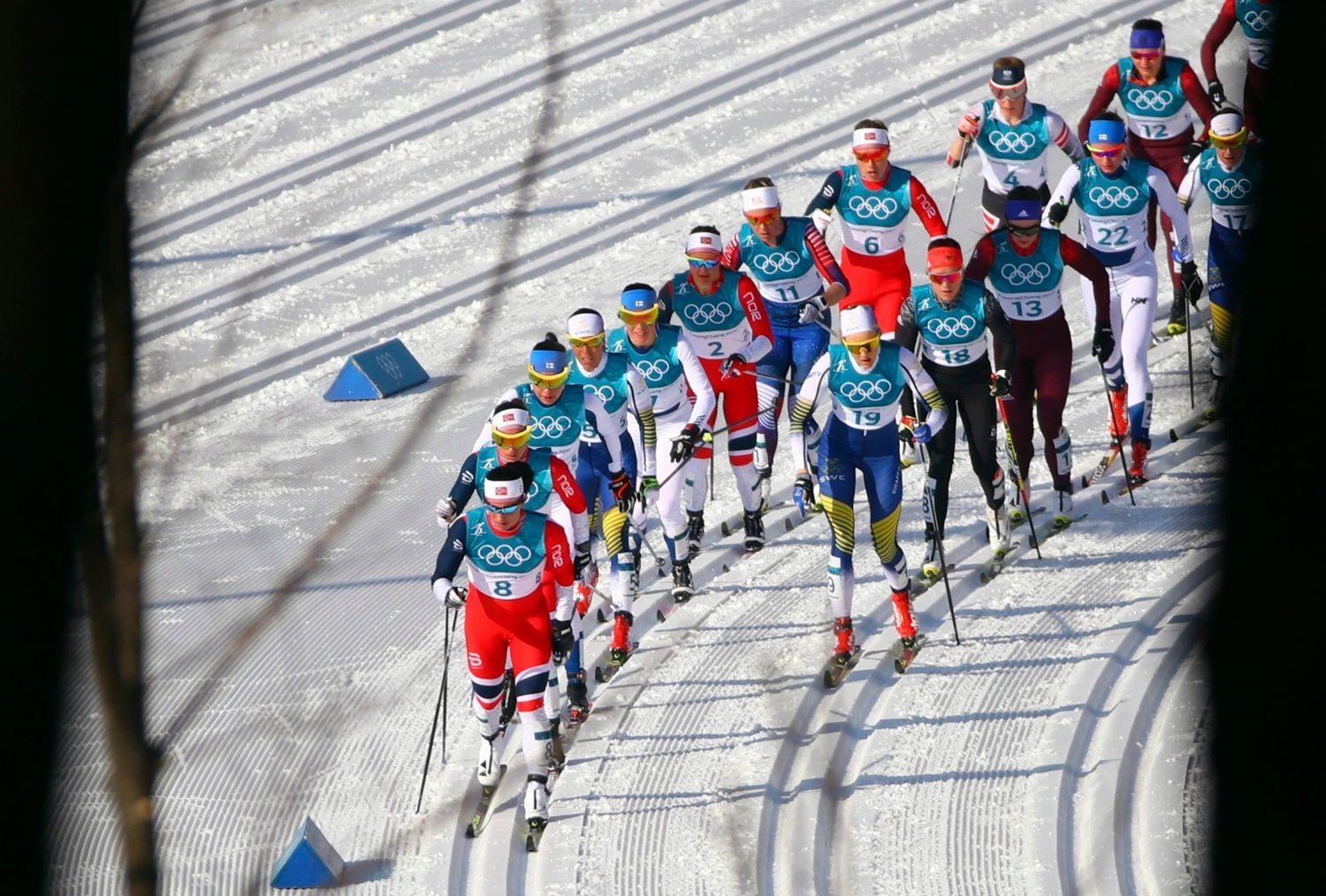 Marit Björgenová v čele běhu žen na 30 km na ZOH 2018