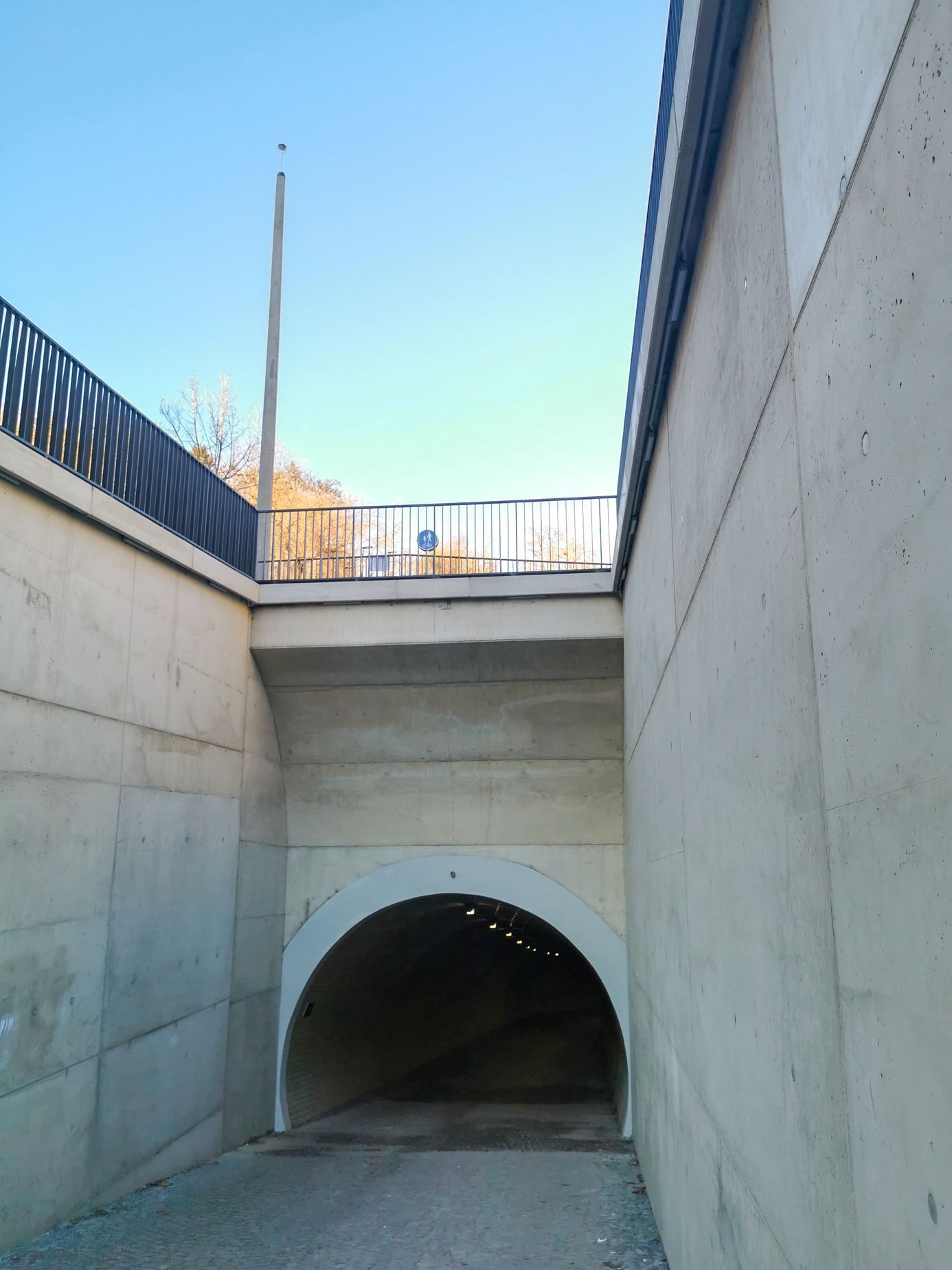 Tunel, Žižkov, Vítkov, Karlín, pěší, Domácí, historie, výročí, Praha