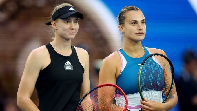 Jelena Rybakinová a Aryna Sabalenková