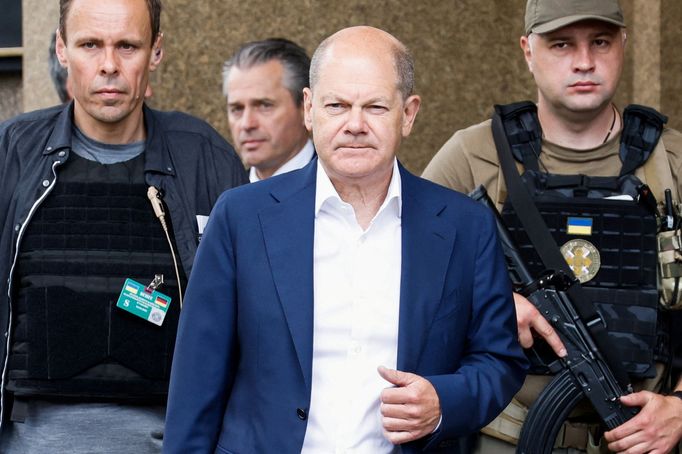 Německý kancléř Olaf Scholz po příjezdu do Kyjeva.