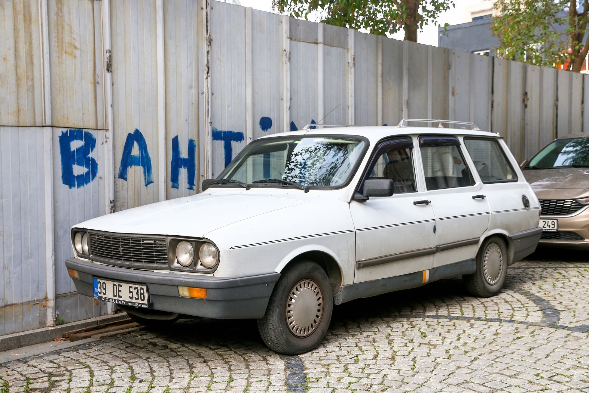 Renault Toros