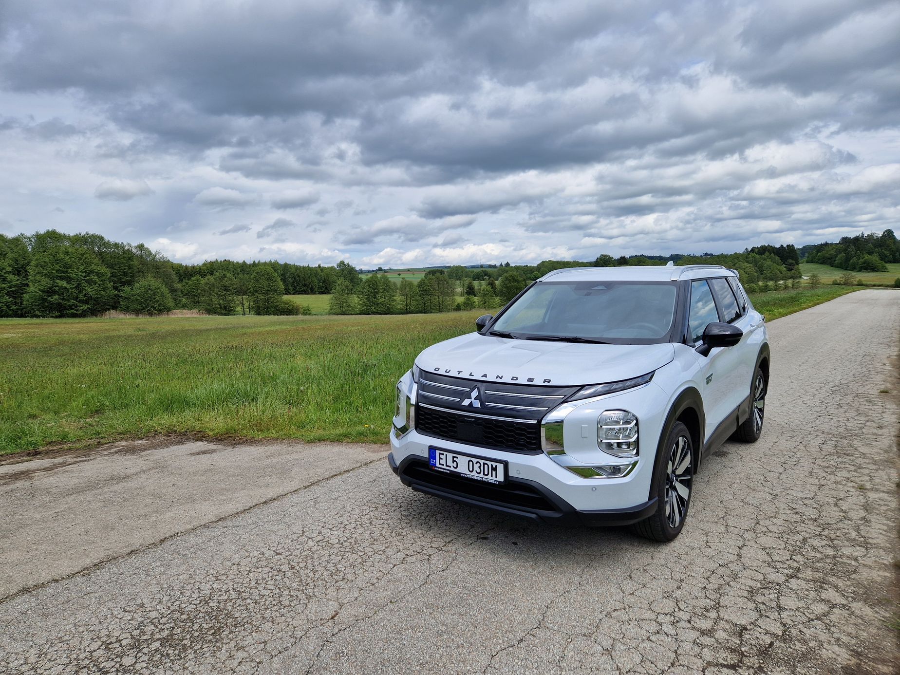 Mitsubishi Outlander PHEV test