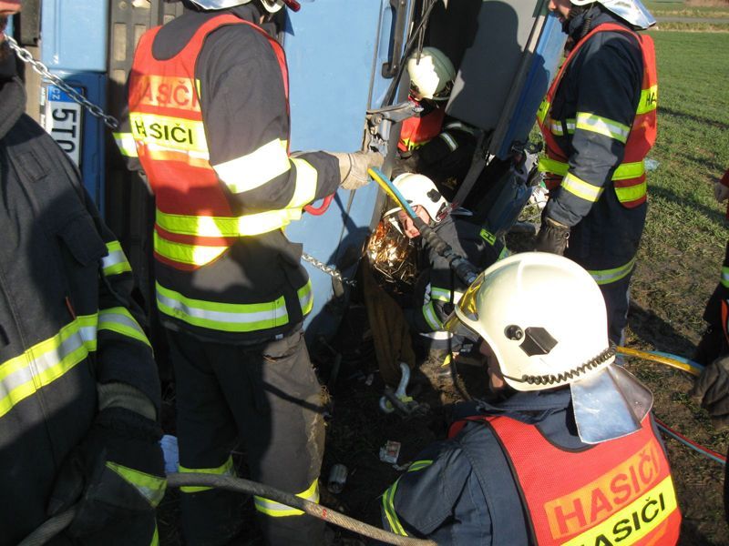 Záchrana řidiče u Bytřice pod Hostýnem
