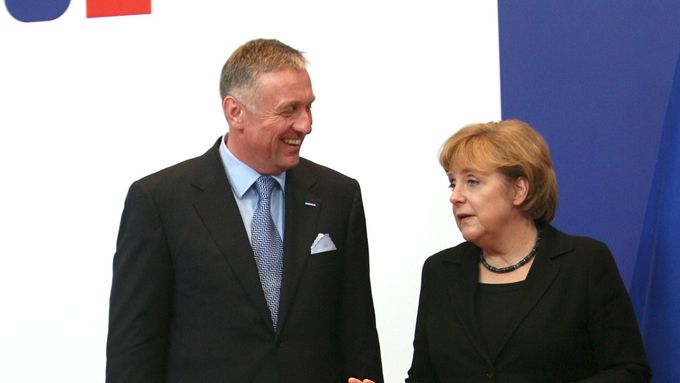Německá kancléřka Angela Merkelová a její protějšek Mirek Topolánek v době českého předsednictví EU.